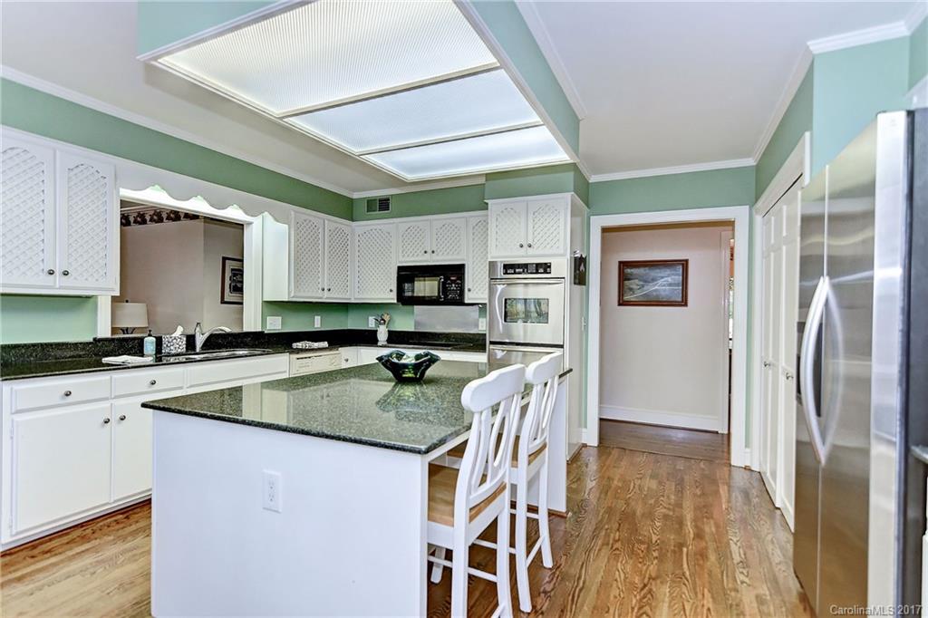 7310 Sardis Road Charlotte, NC 28270 - Photo 7 of 24 Gallery Image 7