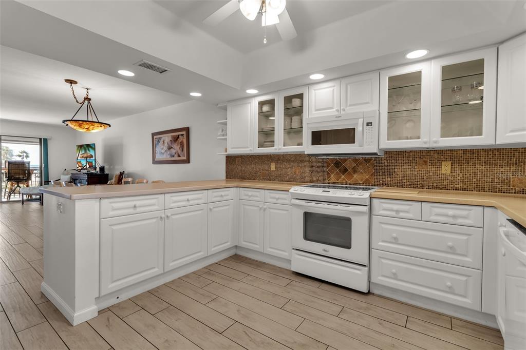 6342 Midnight Pass Road, Unit 423 Sarasota, FL 34242 - Photo 10 of 46 Gallery Image 10