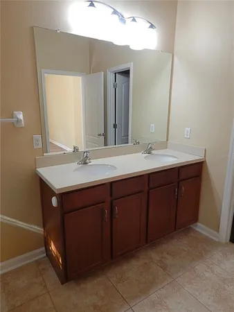 $318,000 | 5716 Kingletsound, Lithia, FL 33547
