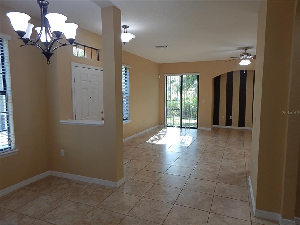 5716 Kingletsound Lithia, FL 33547 - Photo 3 of 27