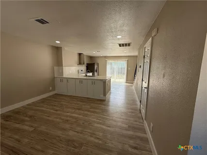 $1,800 | 625 Alabama Street, San Marcos, TX 78666