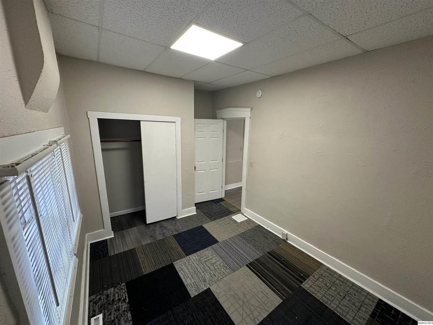 812 North 7th Street Quincy, IL 62301 - Photo 10 of 18 a view of an empty room
