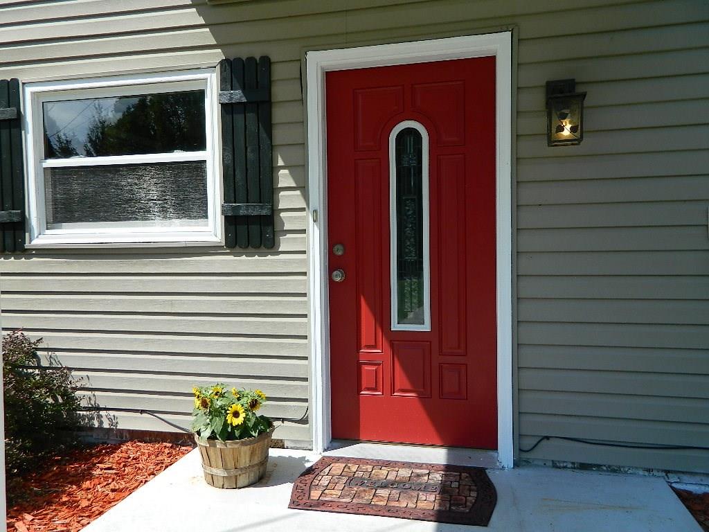 590 Alamae Lakes Road Washington, PA 15301 - Photo 8 of 25 Welcome Home to 590 Alamae Lakes Road