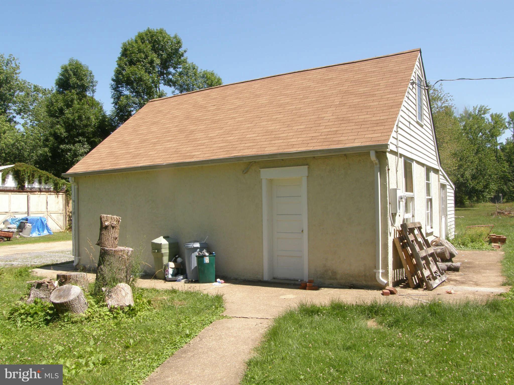 1085 Rodgers Road Churchton, MD 20733 - Photo 4 of 15 Garage