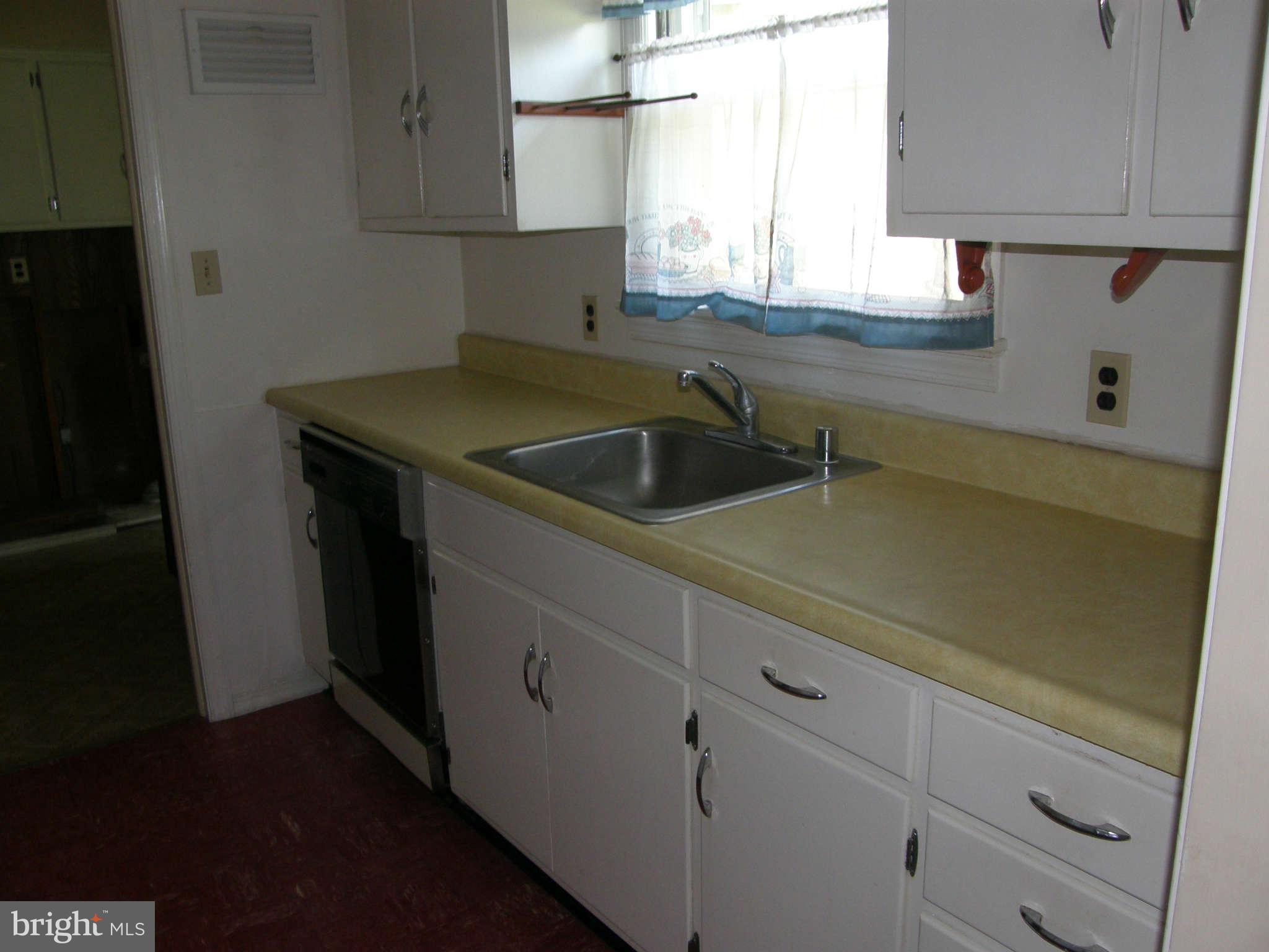 1085 Rodgers Road Churchton, MD 20733 - Photo 7 of 15 Kitchen