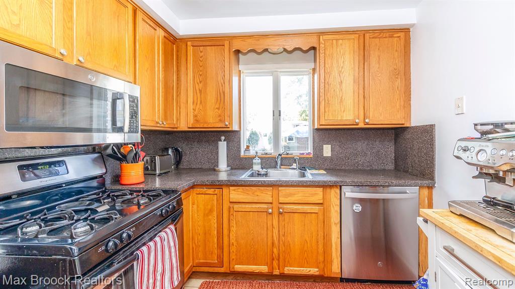 657 Coolidge Road Birmingham, MI 48009 - Photo 20 of 50 Gallery Image 20
