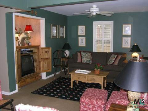 349 Moross Road Grosse Pointe, MI 48236 - Photo 5 of 9 729754-4.JPG