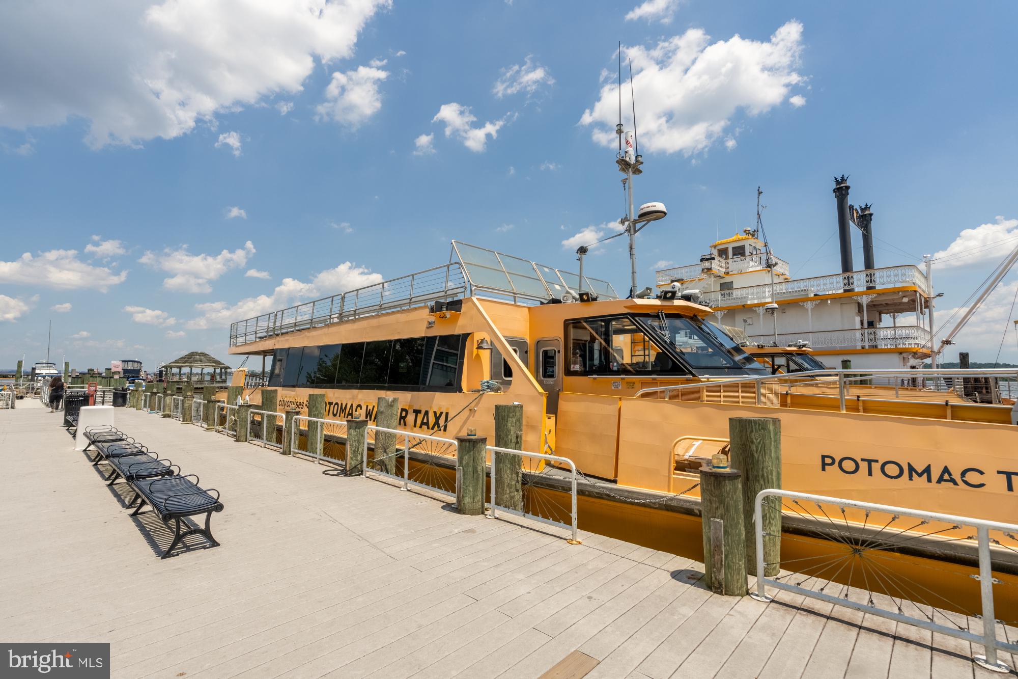 110 Cameron Street, Unit CS102 Alexandria, VA 22314 - Photo 23 of 24 a view of a terrace with sitting area
