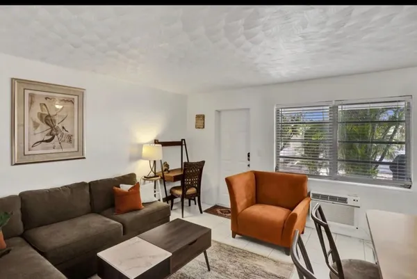 $1,625 | 820 Northeast 16th Avenue, Unit 2, Fort Lauderdale, FL 33304