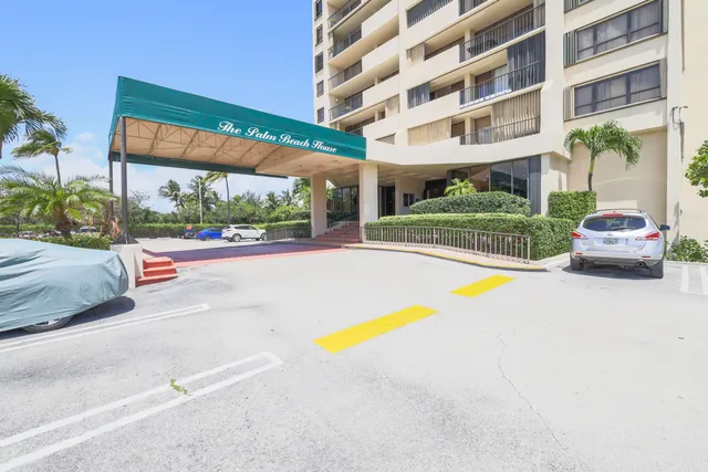 $345,000 | 5600 North Flagler Drive, Unit 904, West Palm Beach, FL 33407