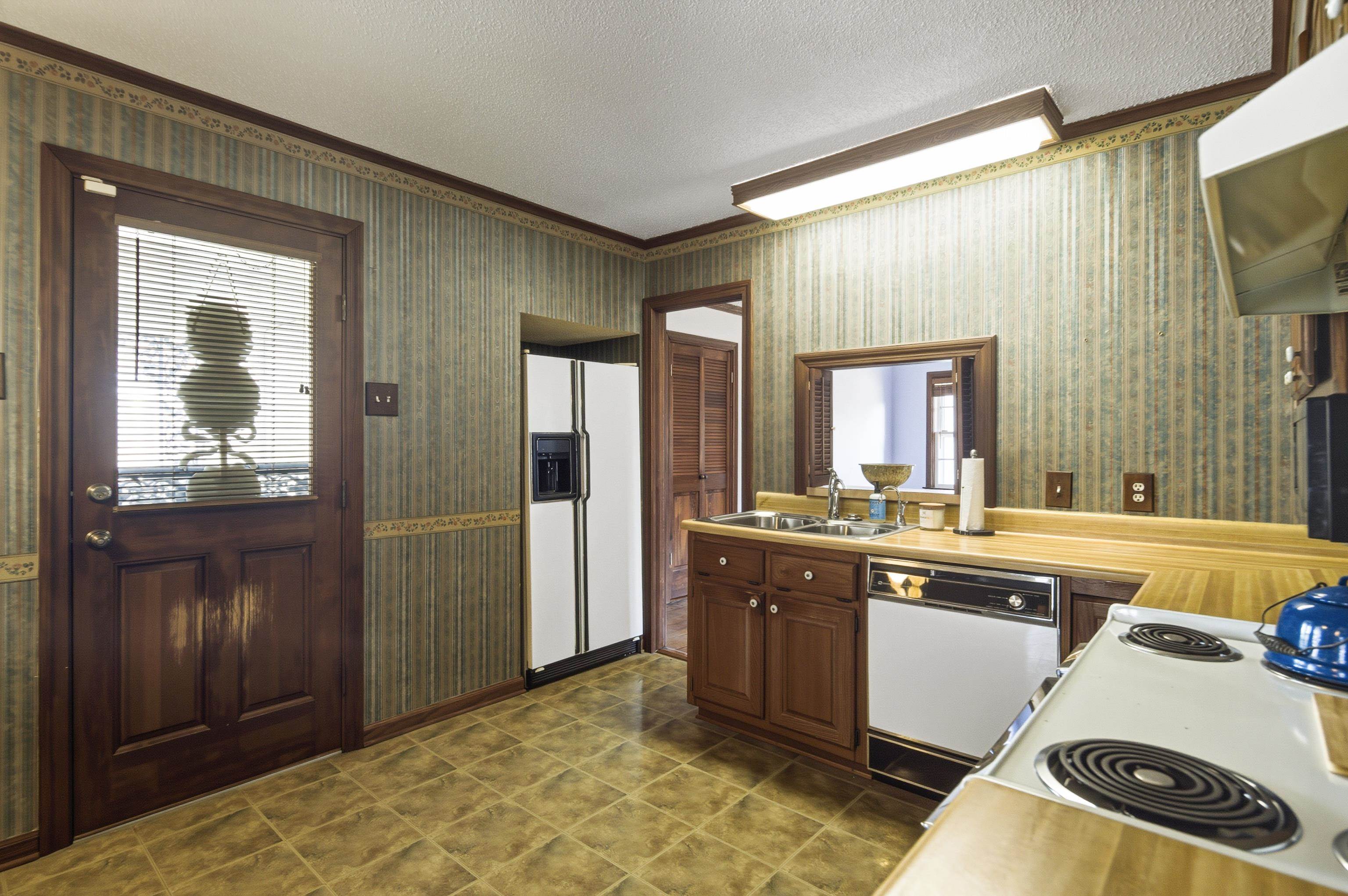 1458 Mt Moriah Road Memphis, TN 38117 - Photo 13 of 32