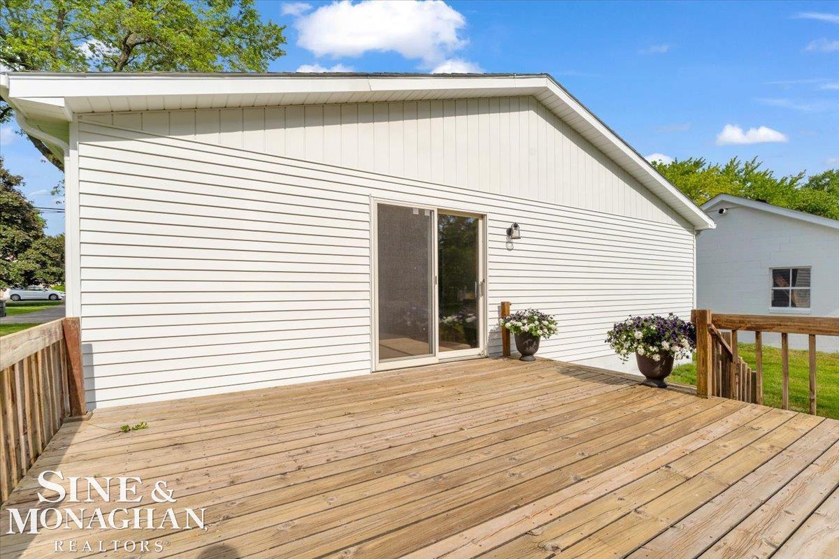 985 Fairledge Street Lake Orion, MI 48362 - Photo 25 of 40 50210387-b461b0e0-ae47-47d6-b12f-32c3922a618a.JPG