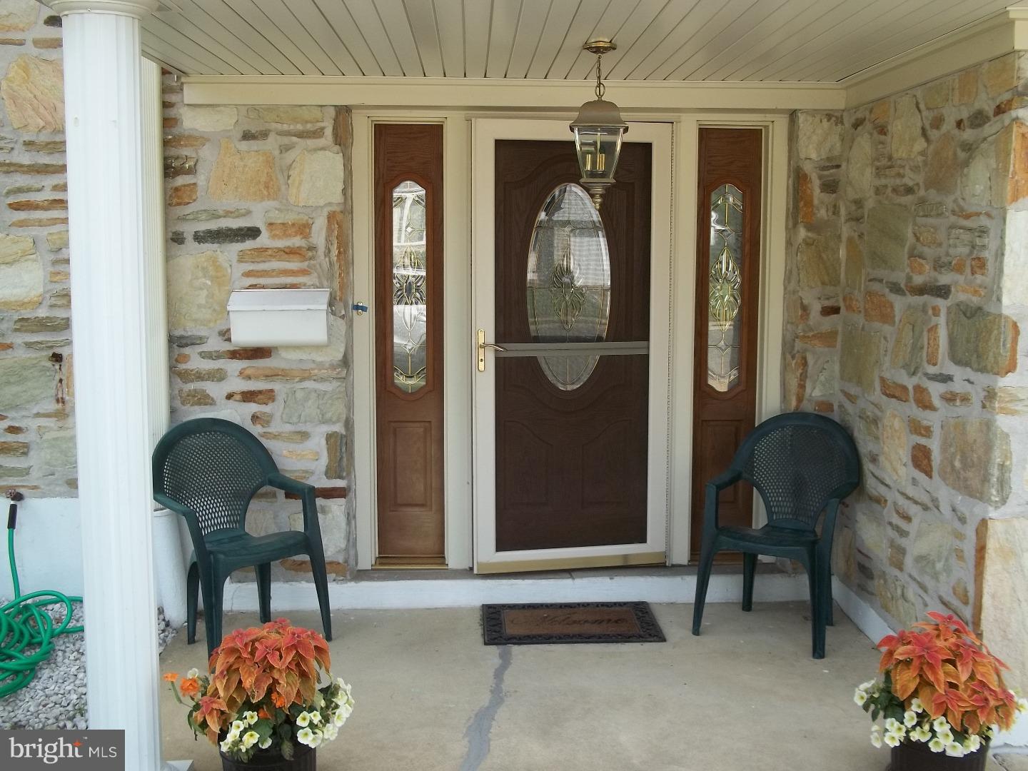 9718 Chapel Road Philadelphia, PA 19115 - Photo 2 of 23 Exterior Front