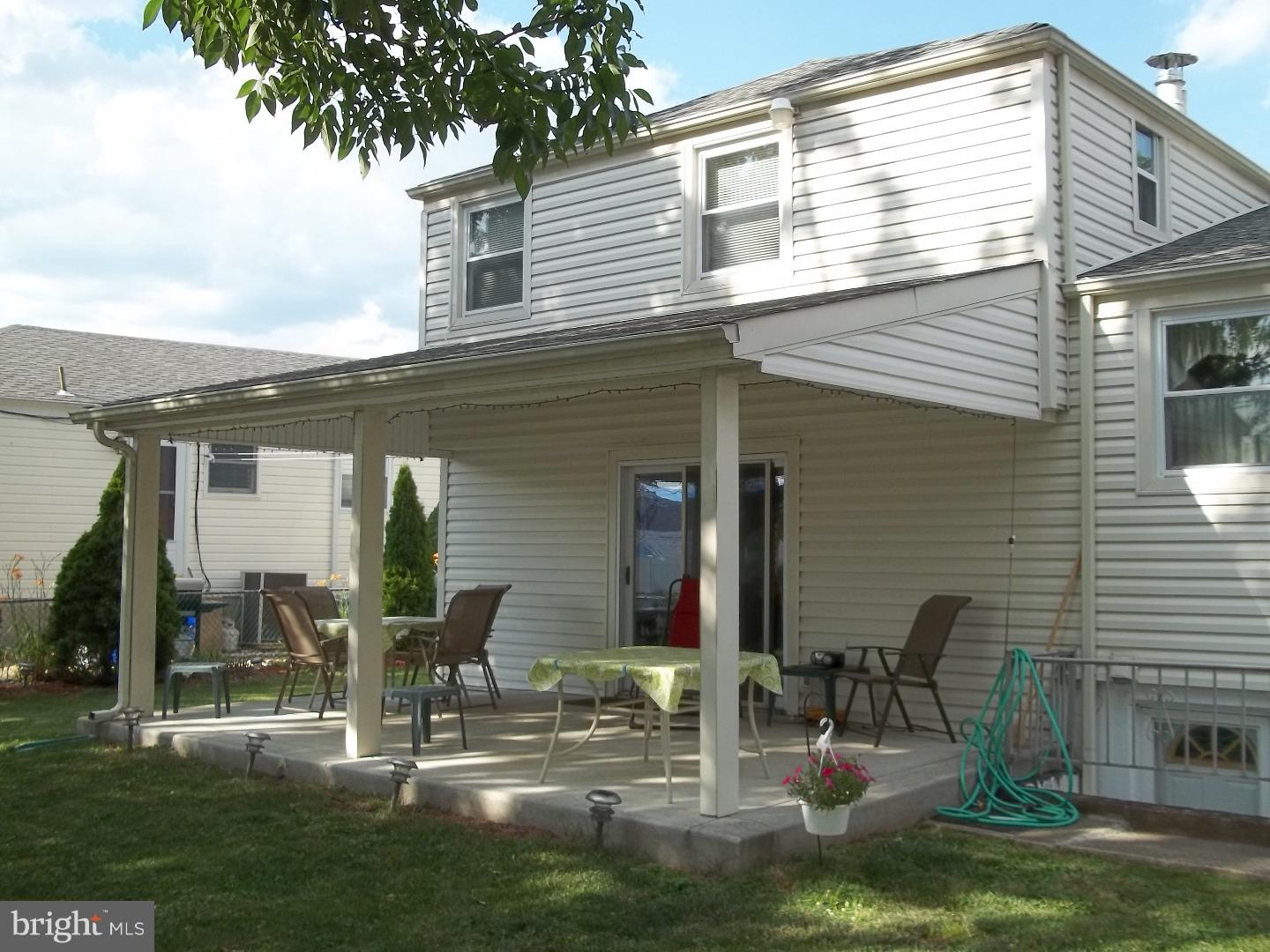 9718 Chapel Road Philadelphia, PA 19115 - Photo 21 of 23 Patio