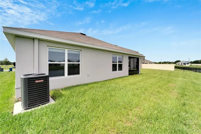 $2,500 | 3724 111th Street East, Palmetto, FL 34221