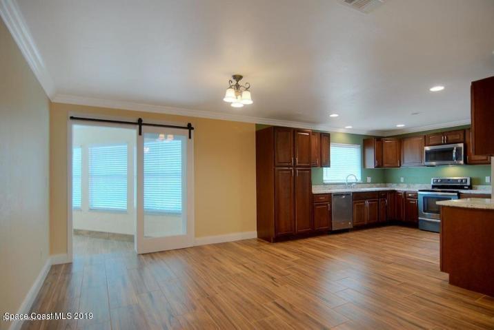 2600 Reed Avenue Melbourne, FL 32901 - Photo 4 of 14 Family Room