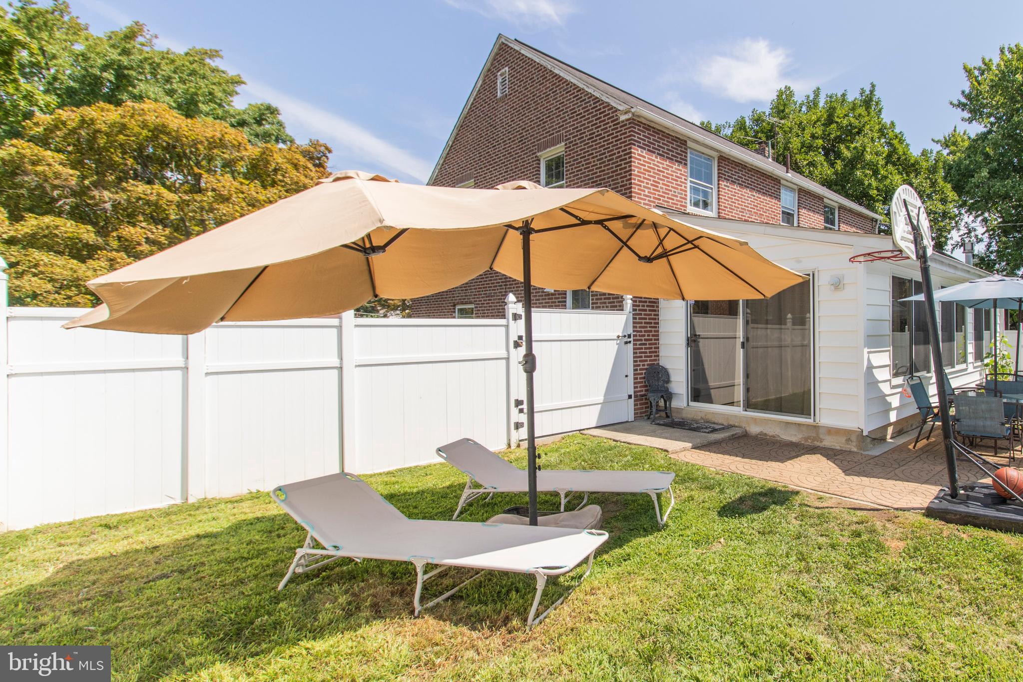 28 Lanfair Road Cheltenham, PA 19012 - Photo 21 of 40 Back Exterior