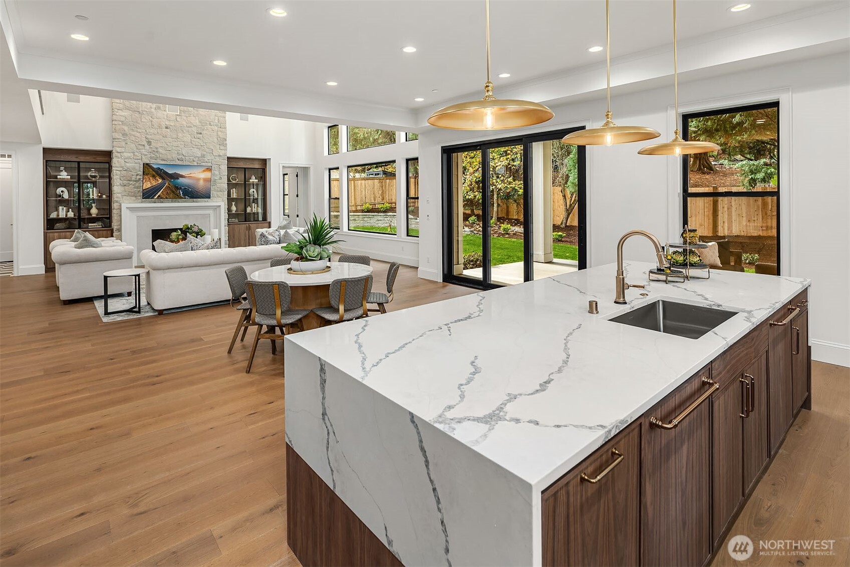 1009 102nd Place Southeast Bellevue, WA 98004 - Photo 11 of 36