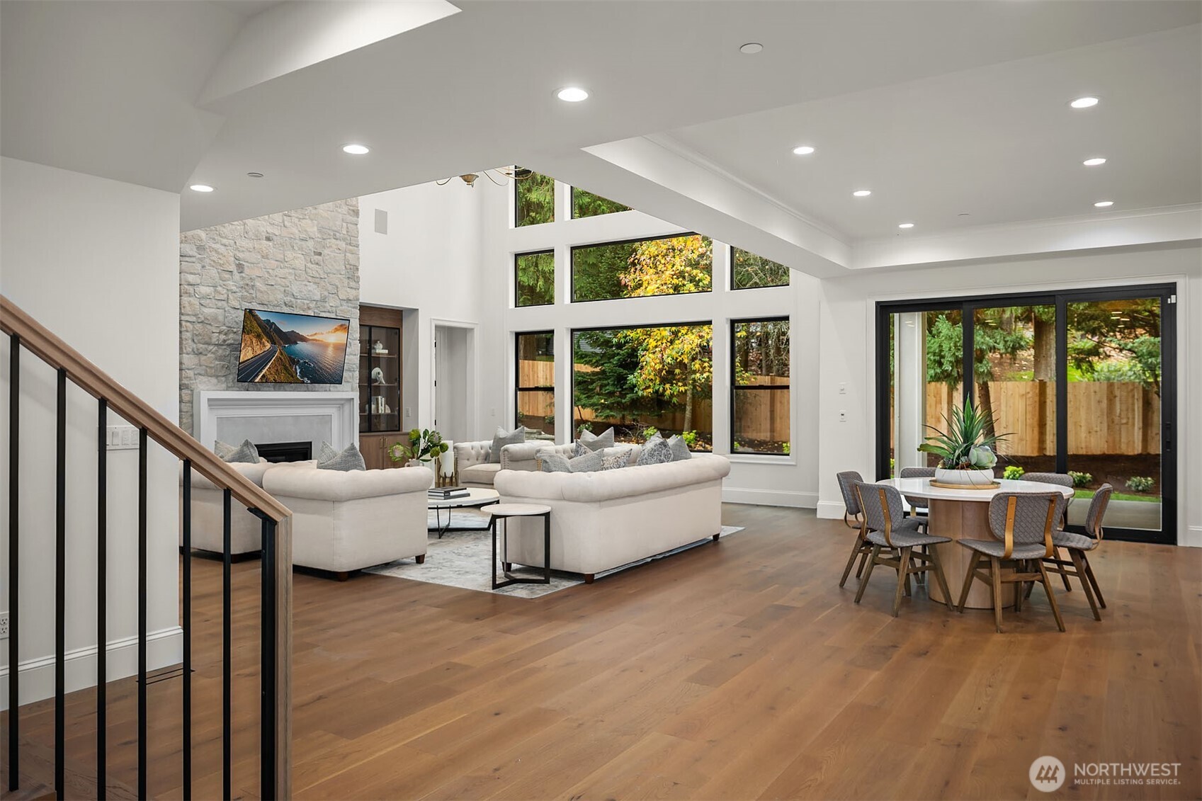 1009 102nd Place Southeast Bellevue, WA 98004 - Photo 12 of 36