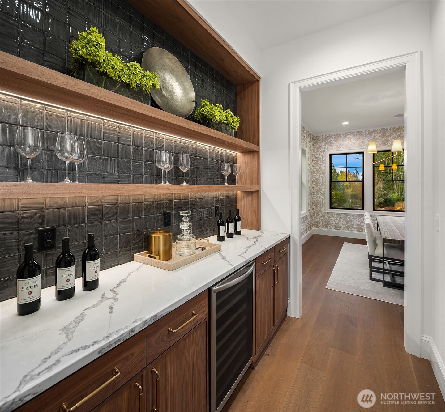 1009 102nd Place Southeast Bellevue, WA 98004 - Photo 15 of 36