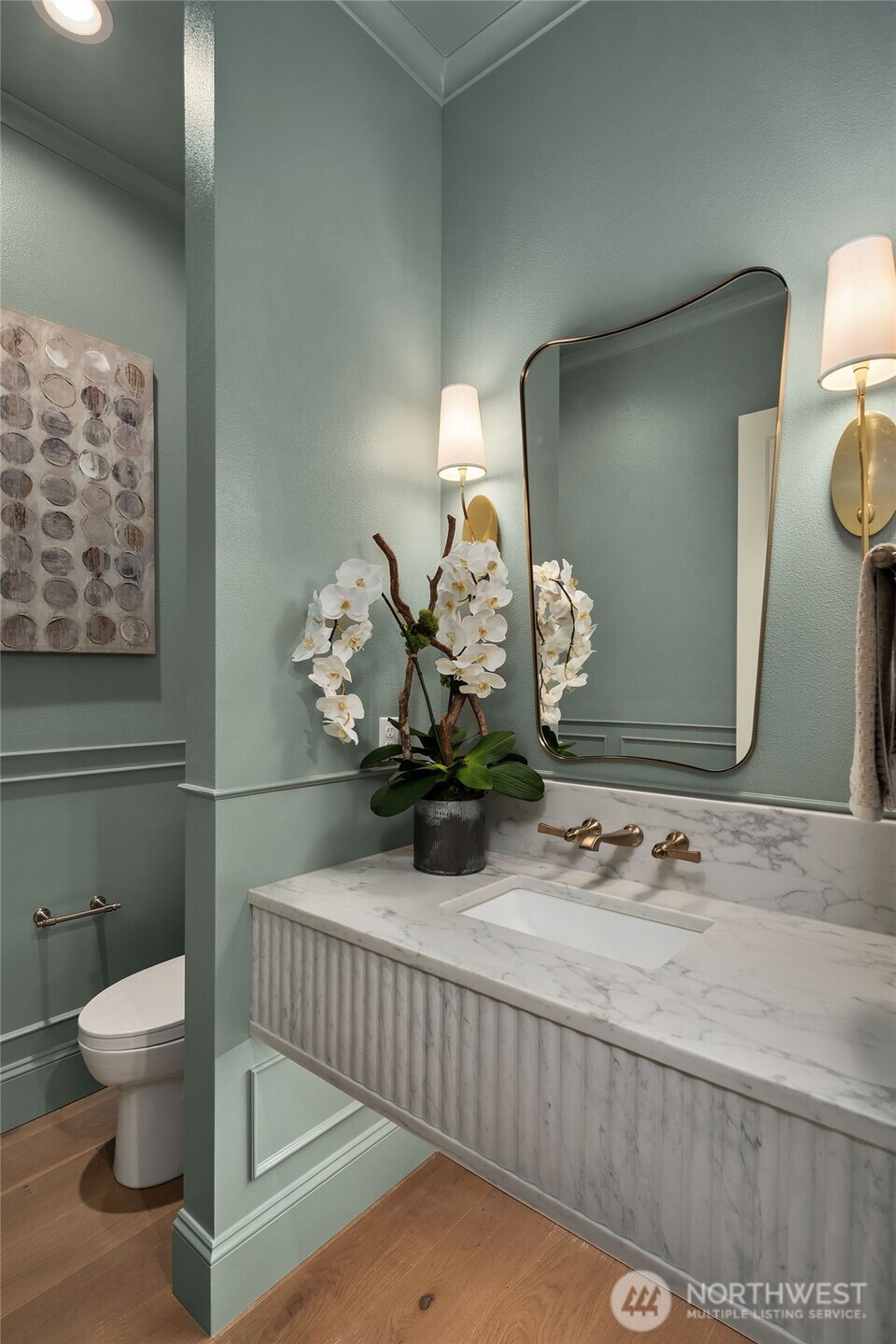 1009 102nd Place Southeast Bellevue, WA 98004 - Photo 17 of 36