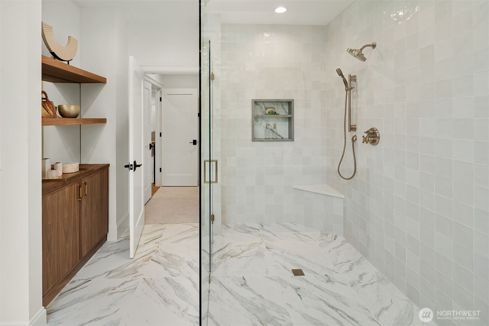 1009 102nd Place Southeast Bellevue, WA 98004 - Photo 24 of 36