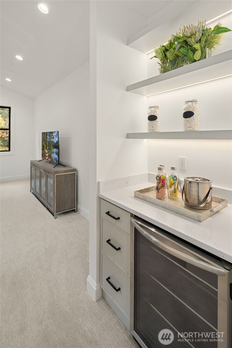 1009 102nd Place Southeast Bellevue, WA 98004 - Photo 28 of 36