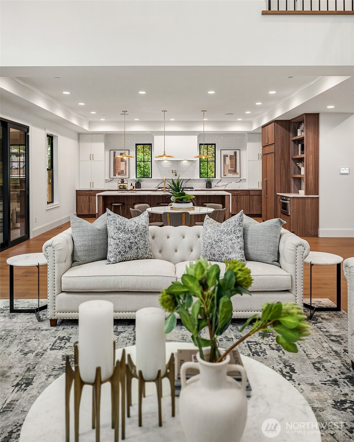 1009 102nd Place Southeast Bellevue, WA 98004 - Photo 5 of 36