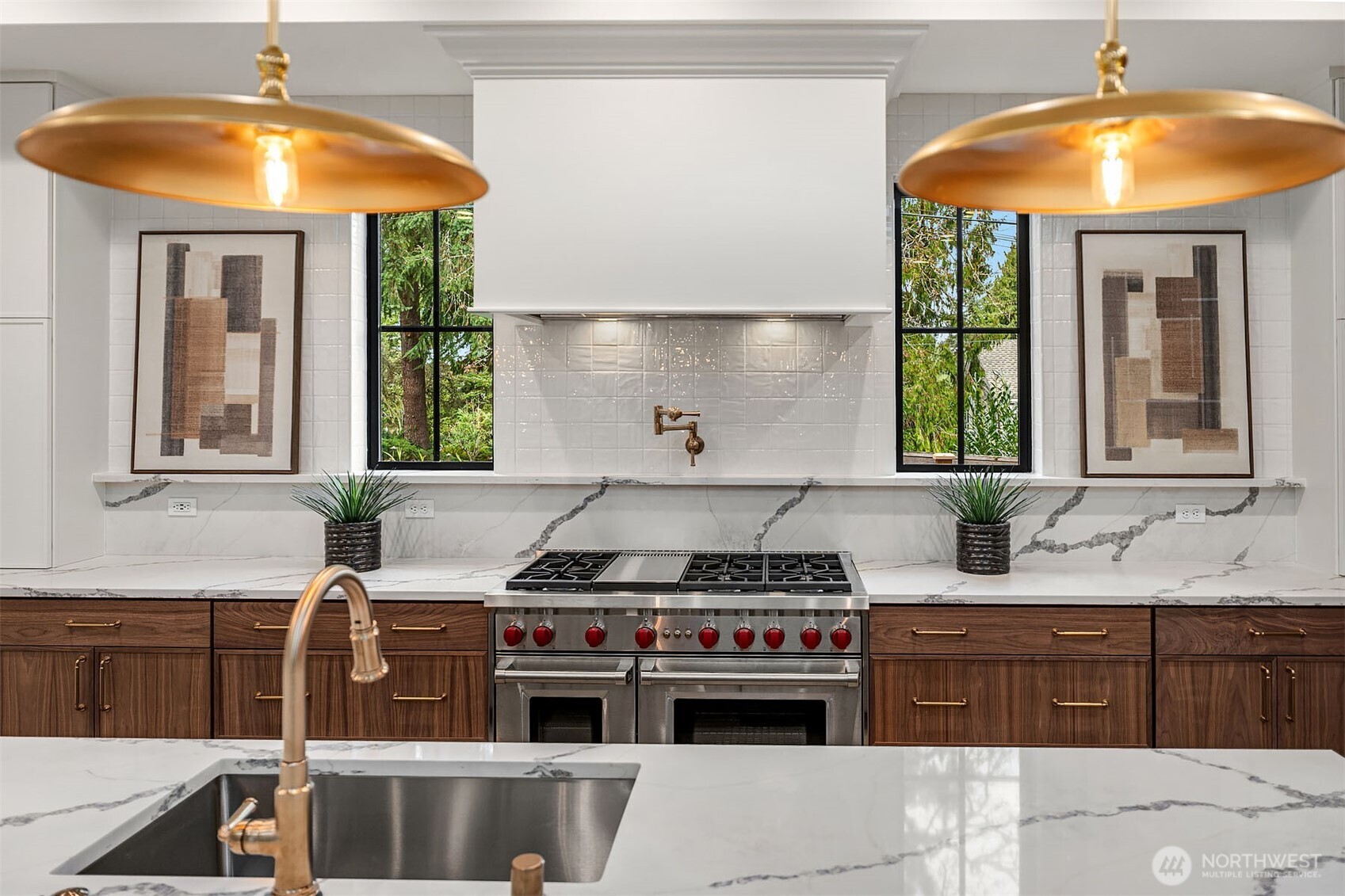 1009 102nd Place Southeast Bellevue, WA 98004 - Photo 10 of 36