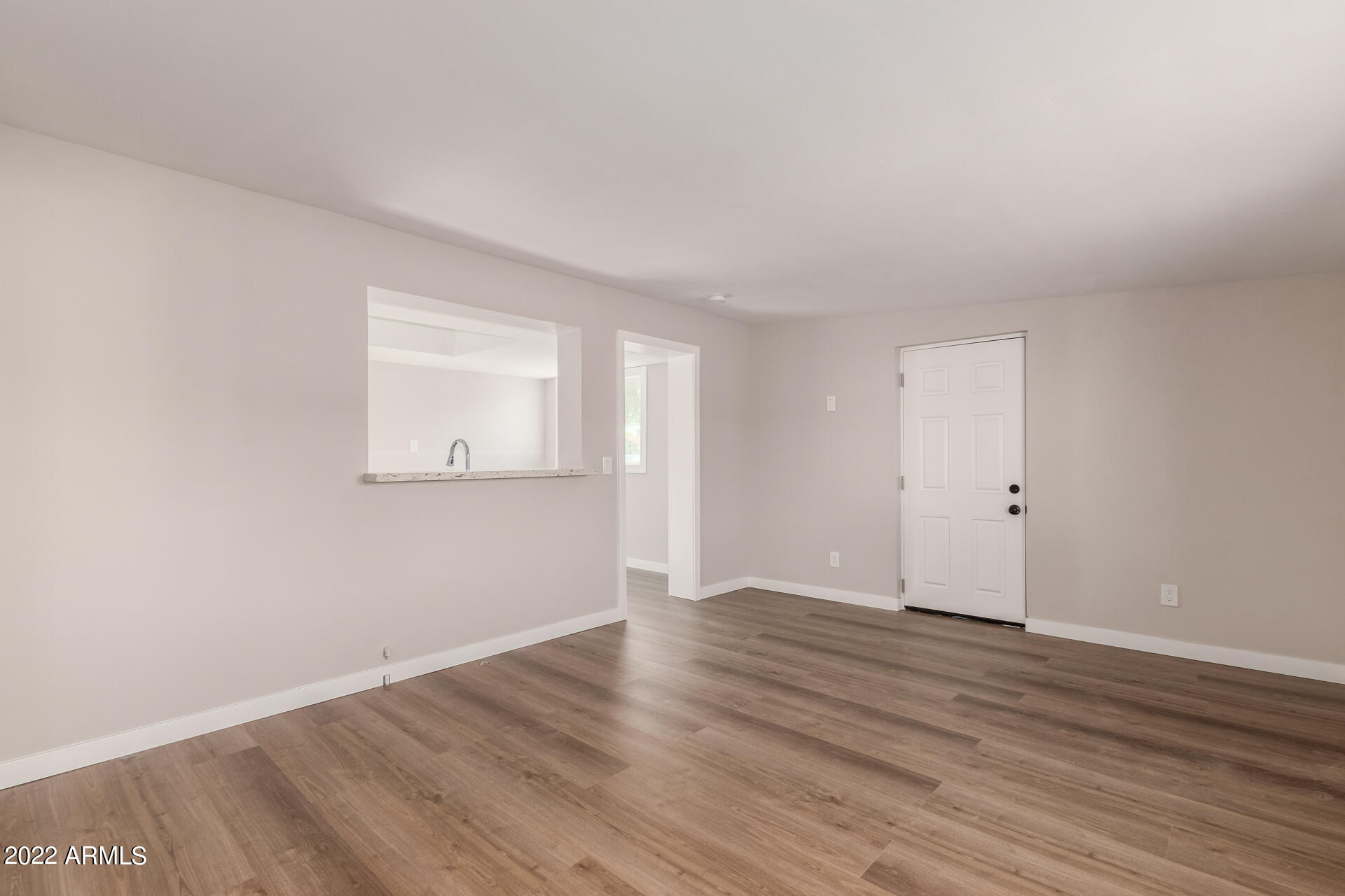 2006 West Monte Vista Road Phoenix, AZ 85009 - Photo 4 of 18 05-Monte Vista