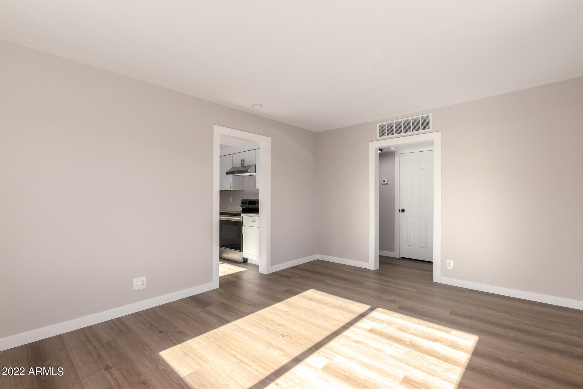 2006 West Monte Vista Road Phoenix, AZ 85009 - Photo 6 of 18 07-Monte Vista