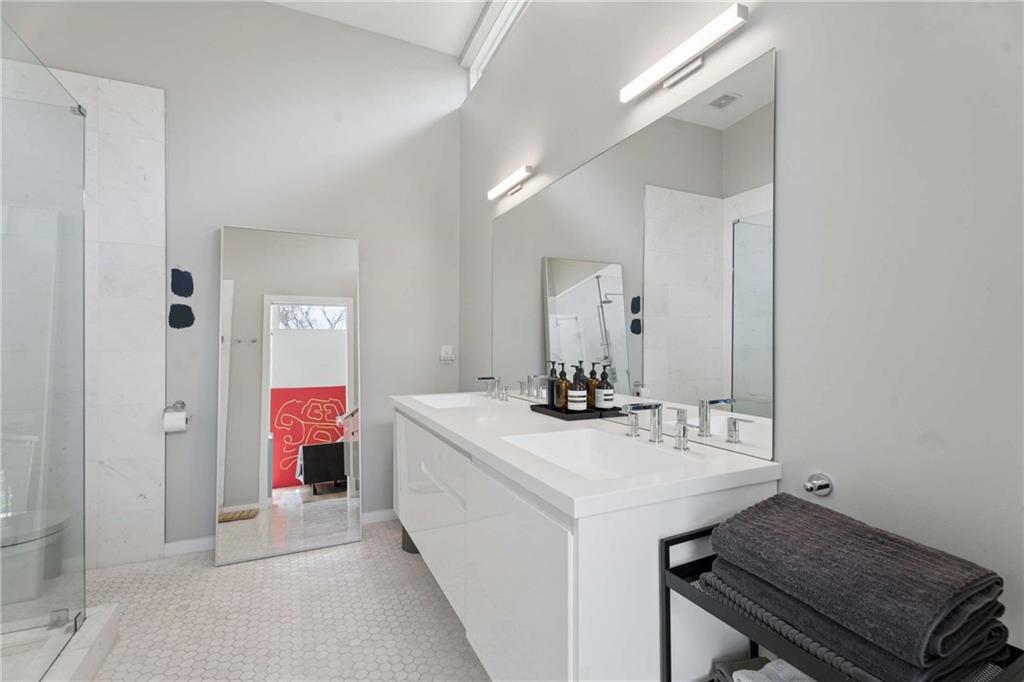 829 North Avenue Northeast, Unit 2 Atlanta, GA 30306 - Photo 18 of 36