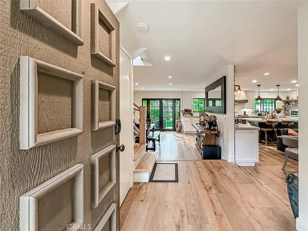 $1,165,000 | 1079 Powderhorn Court, Oak Park, CA 91377