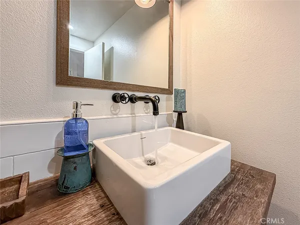 $1,165,000 | 1079 Powderhorn Court, Oak Park, CA 91377