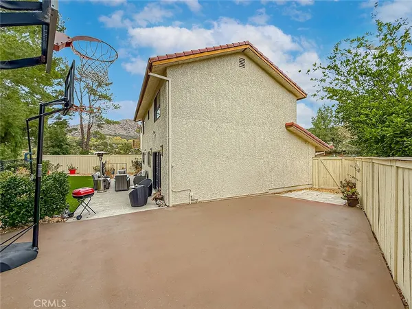 $1,165,000 | 1079 Powderhorn Court, Oak Park, CA 91377