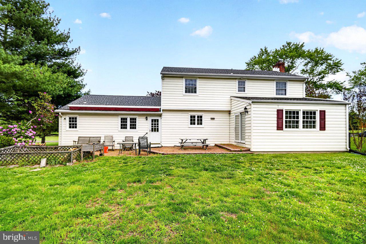 118 Bull Run Road Ewing, NJ 08638 - Photo 38 of 43 Charming home with spacious backyard.