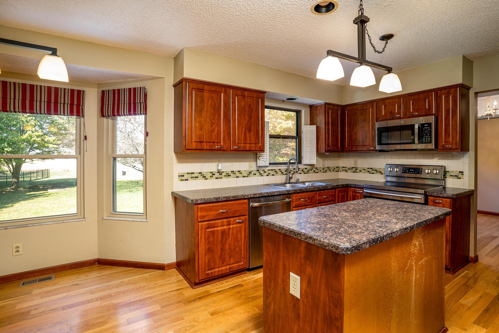 5566 Davidson Road Hilliard, OH 43026 - Photo 12 of 31 Davidson-20