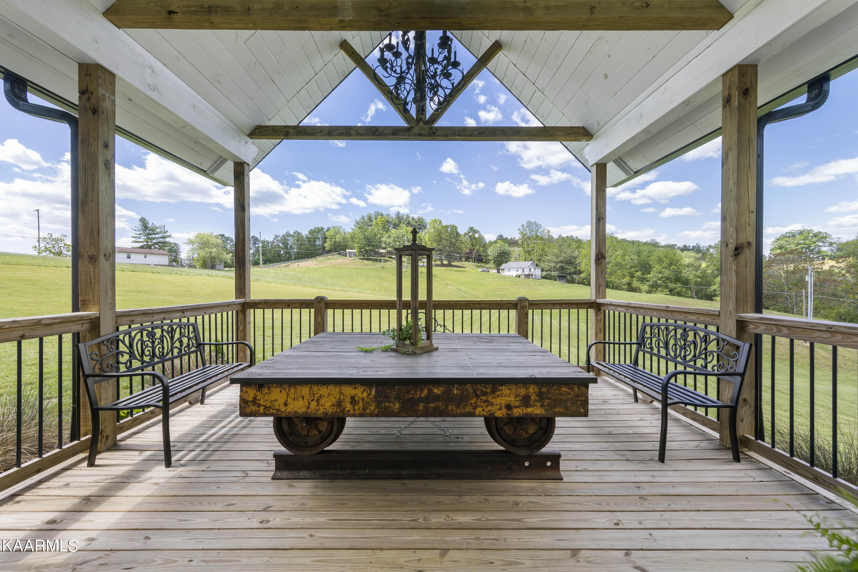 129 Coolidge Road La Follette, TN 37766 - Photo 10 of 25 030A4691
