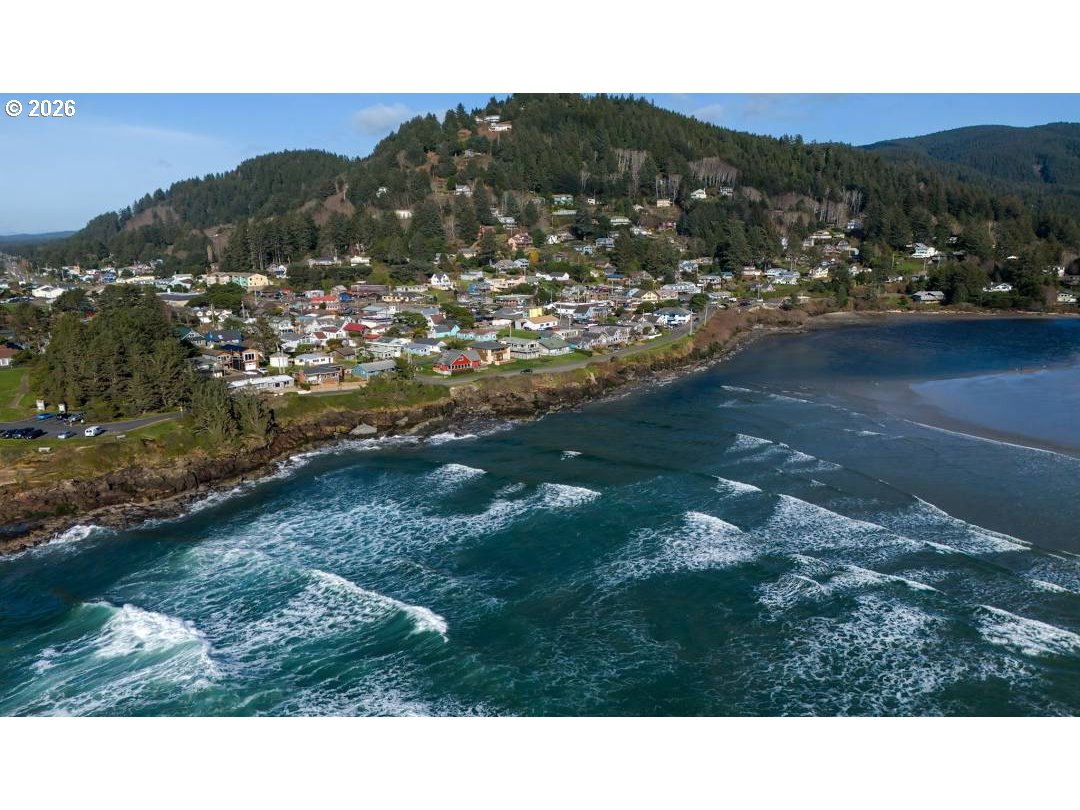 30 Cape Ranch Road Yachats, OR 97498 - Photo 15 of 20 a view of a city