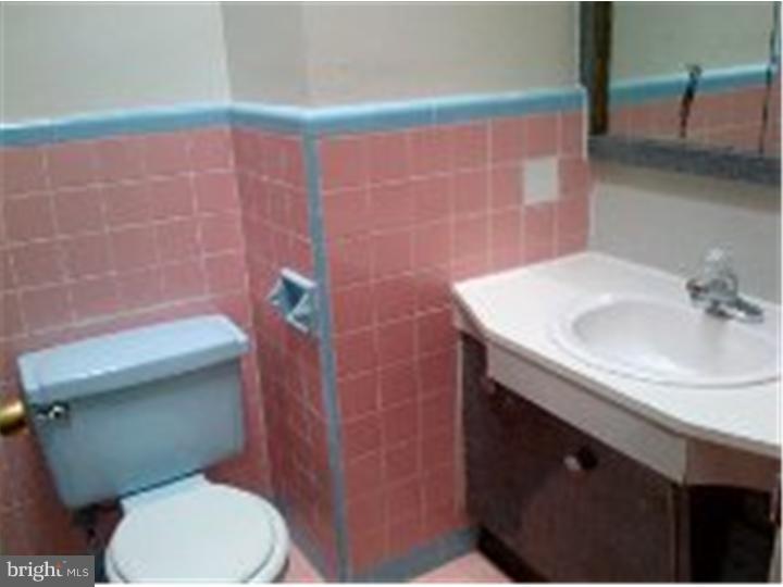 1832 Fox Chase Road Philadelphia, PA 19152 - Photo 11 of 15 Gallery Image 11