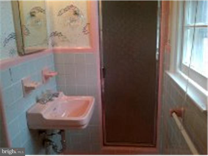1832 Fox Chase Road Philadelphia, PA 19152 - Photo 12 of 15 Gallery Image 12