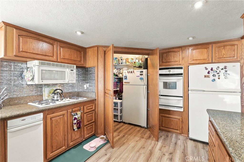 10210 Base Line Road, Unit 192 Rancho Cucamonga, CA 91701 - Photo 11 of 50 Gallery Image 11