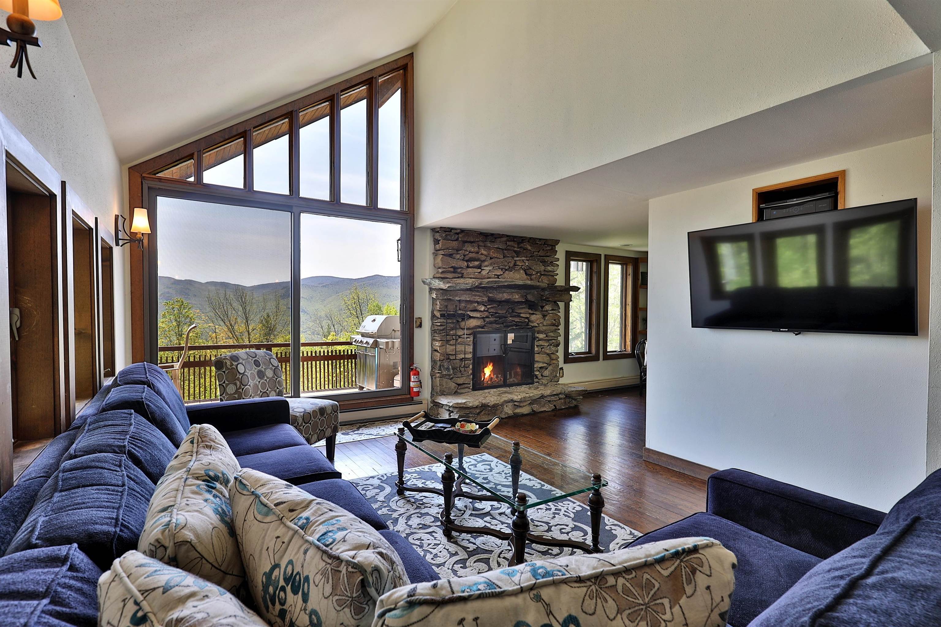 34 Upper Sparrow Hawk Road Rochester, VT 05767 - Photo 5 of 39