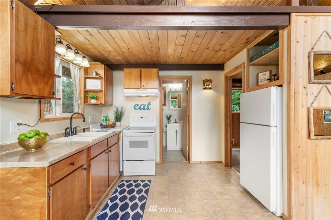 260 Northeast Raintree Lane Tahuya, WA 98588 - Photo 13 of 35 Gallery Image 13