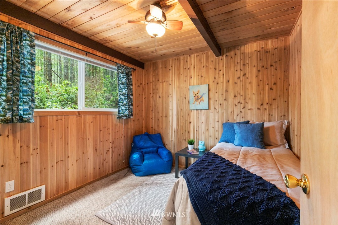 260 Northeast Raintree Lane Tahuya, WA 98588 - Photo 14 of 35 Gallery Image 14