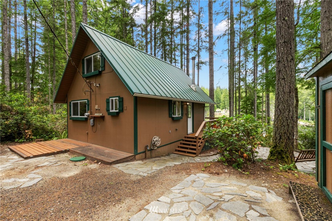 260 Northeast Raintree Lane Tahuya, WA 98588 - Photo 3 of 35 Gallery Image 3