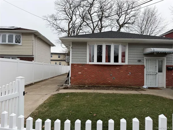 $3,850 | 168 Robinwood Avenue, Hempstead, NY 11550