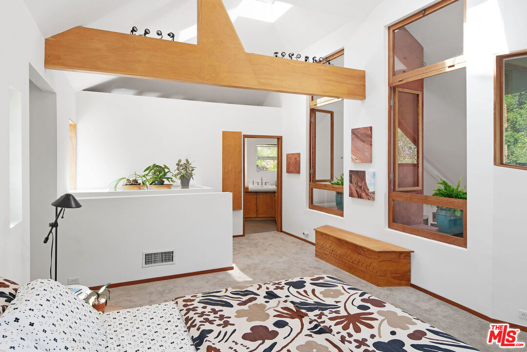 25830 Piuma Road Calabasas, CA 91302 - Photo 17 of 34 a view of an entryway with wooden floor