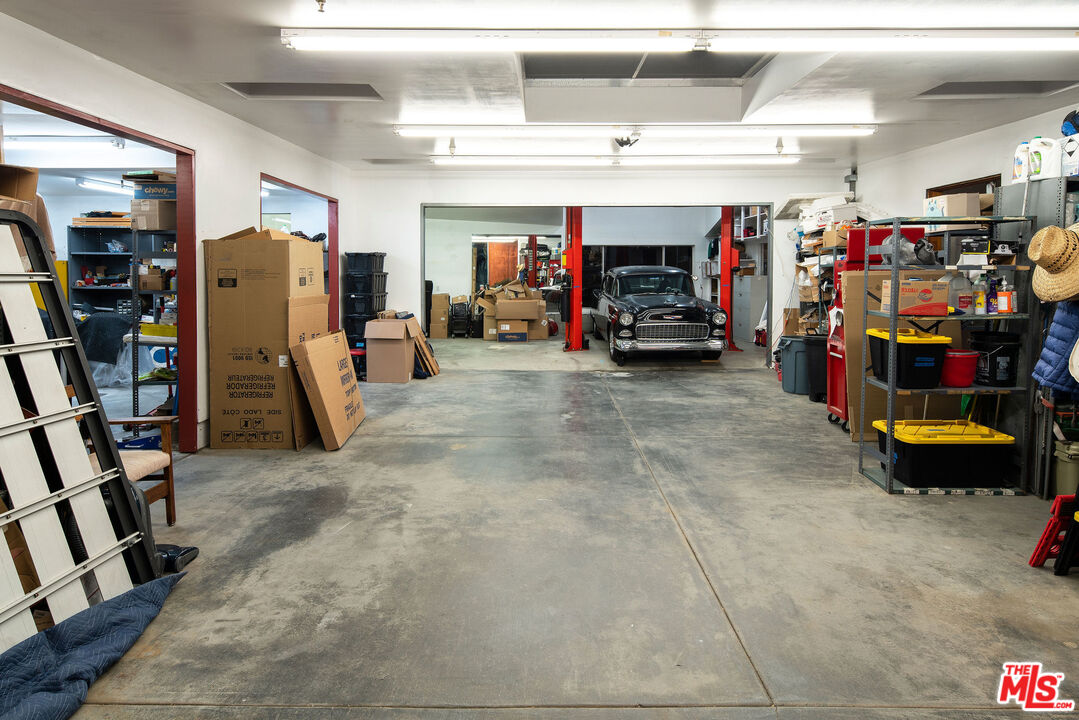 25830 Piuma Road Calabasas, CA 91302 - Photo 31 of 34 a view of a garage with a garage