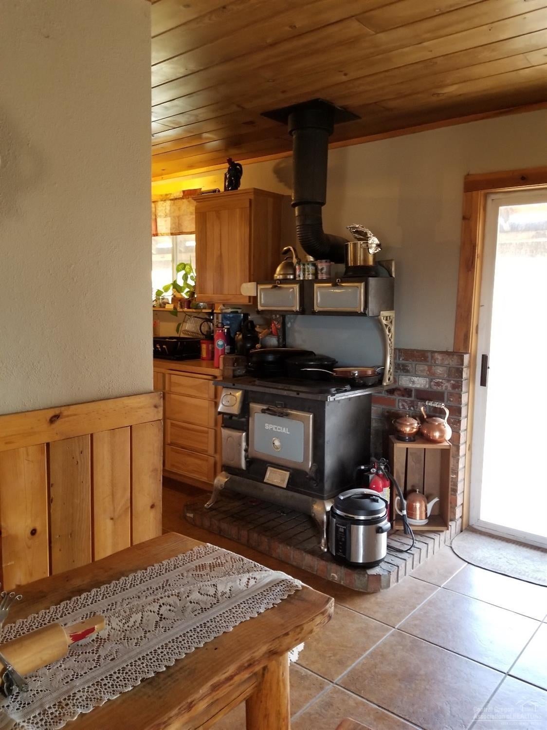 19601 Southeast Lower Ridge Road Prineville, OR 97754 - Photo 5 of 25 Additional Photo